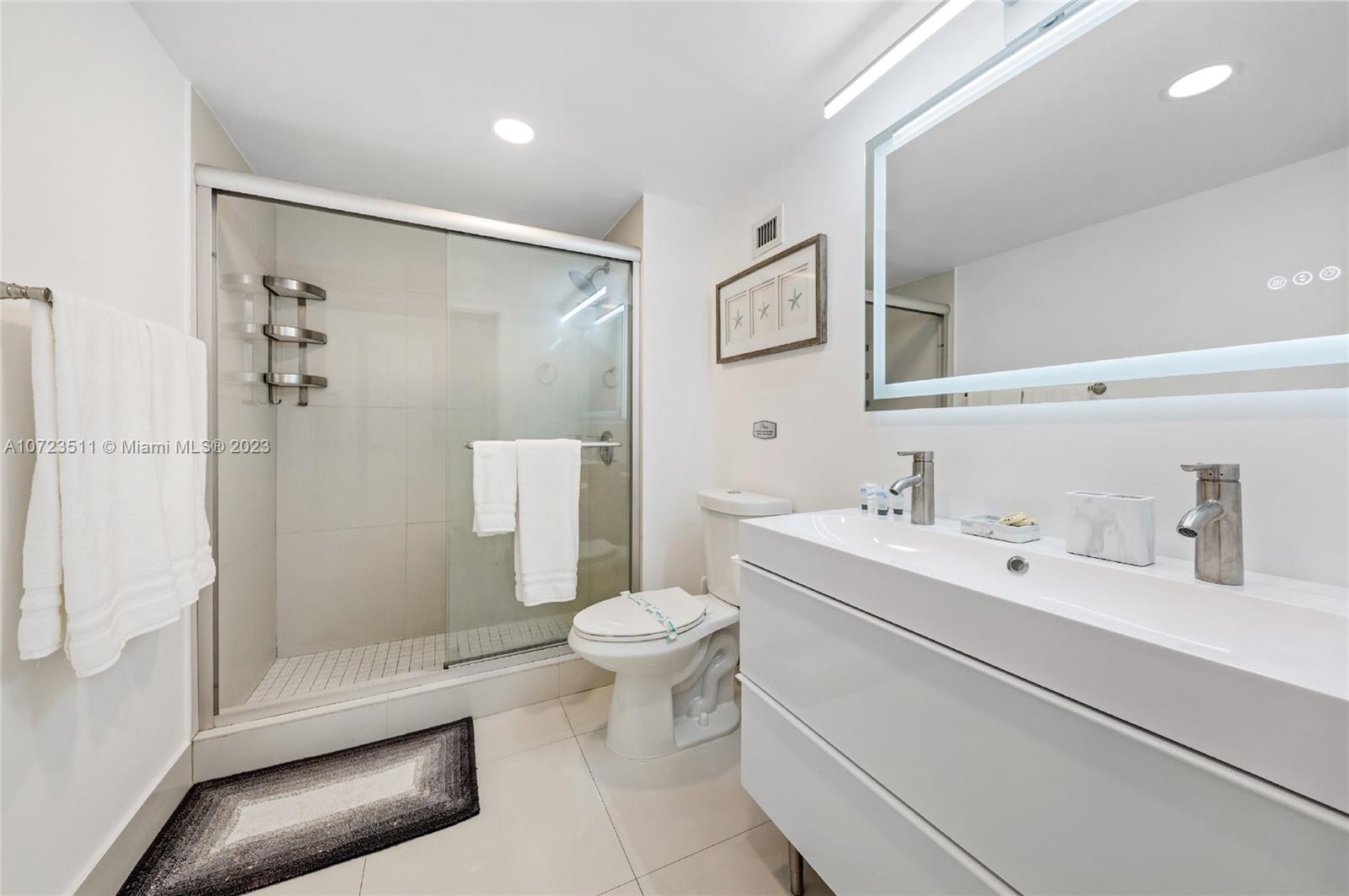 4001 S Ocean Dr Ph2 Property Photo 26