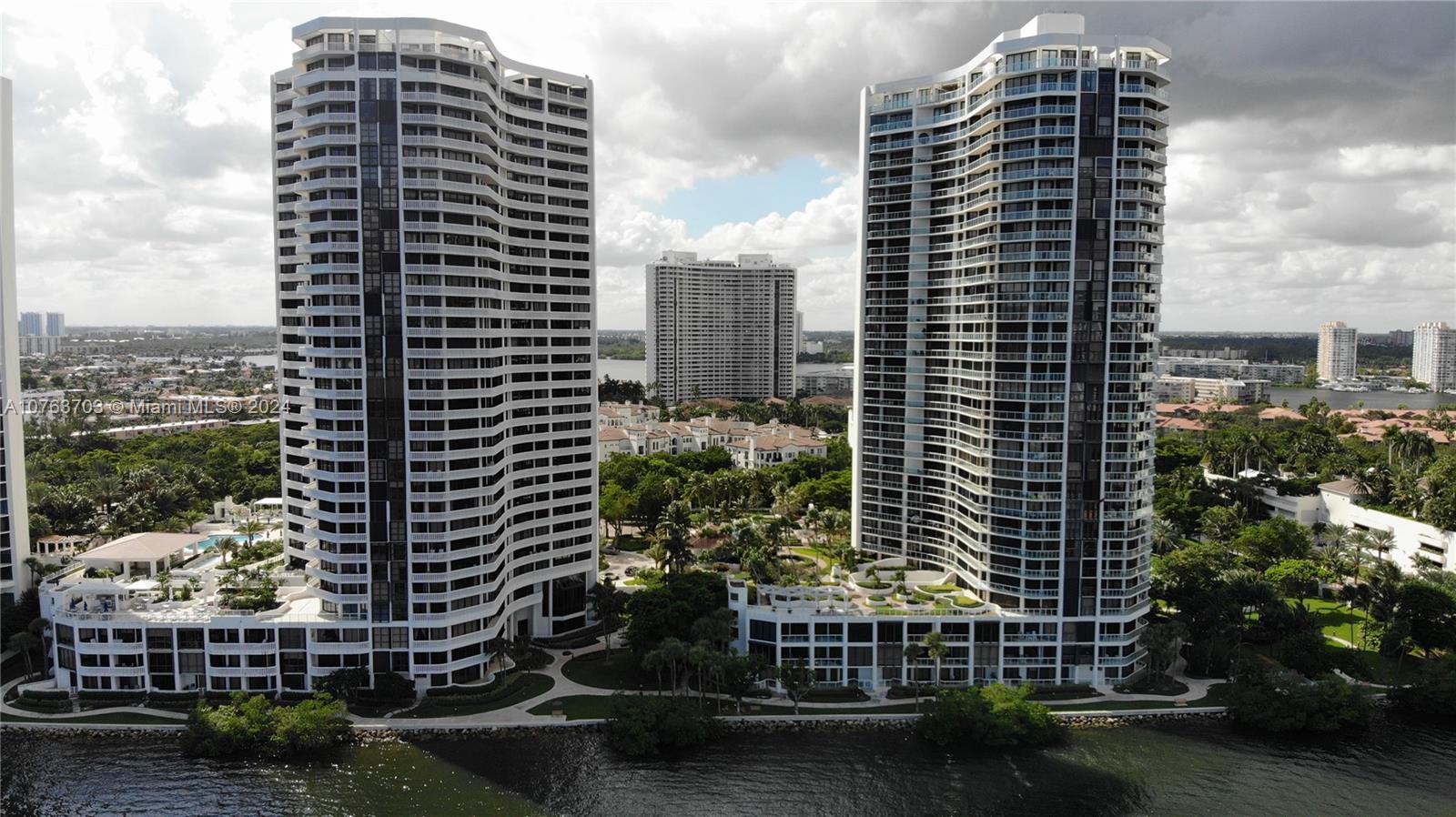 4000 Island Blvd W-ste6 Property Photo 32
