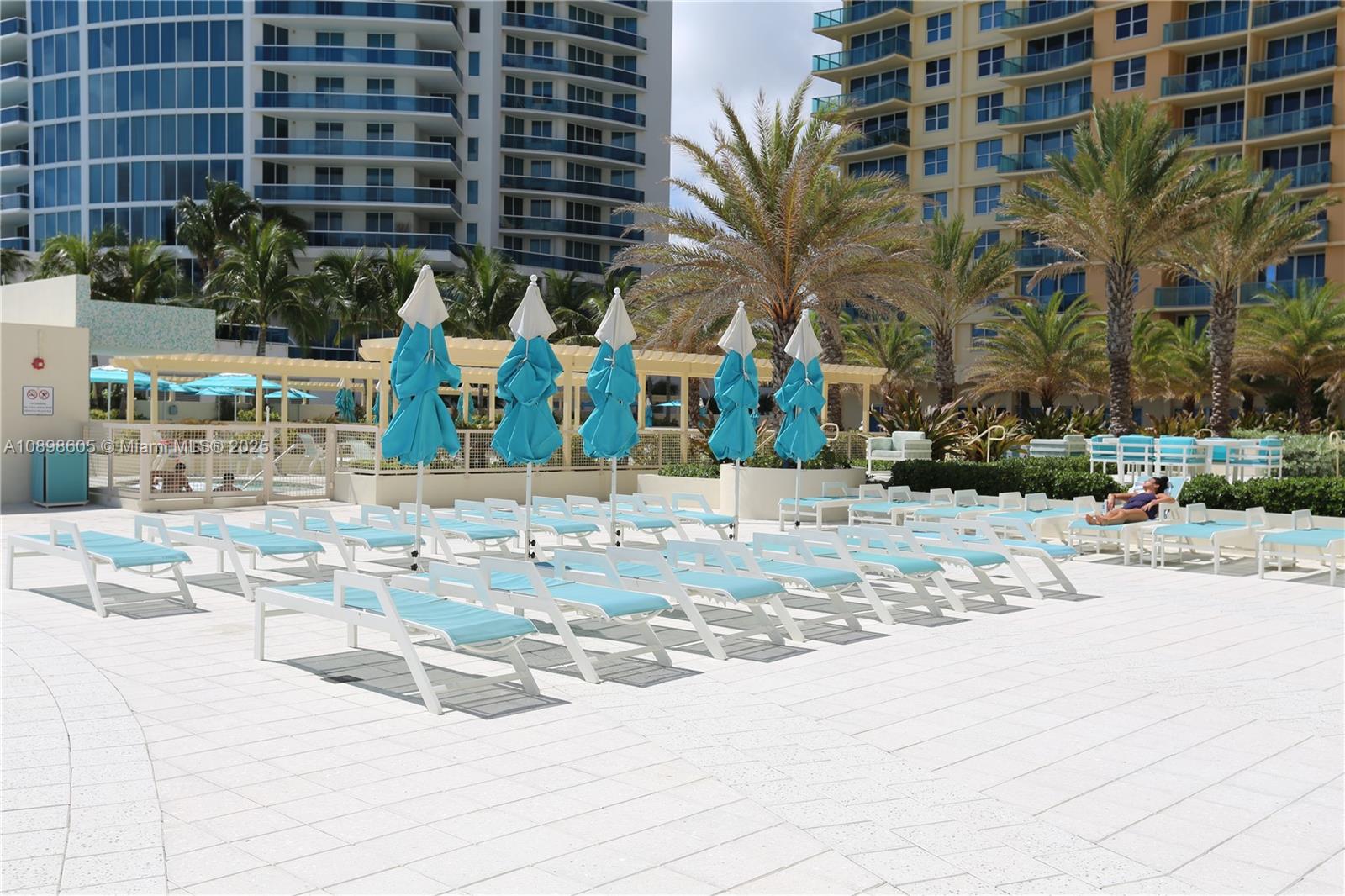2501 S Ocean Dr 1617 (available July) Property Photo 27