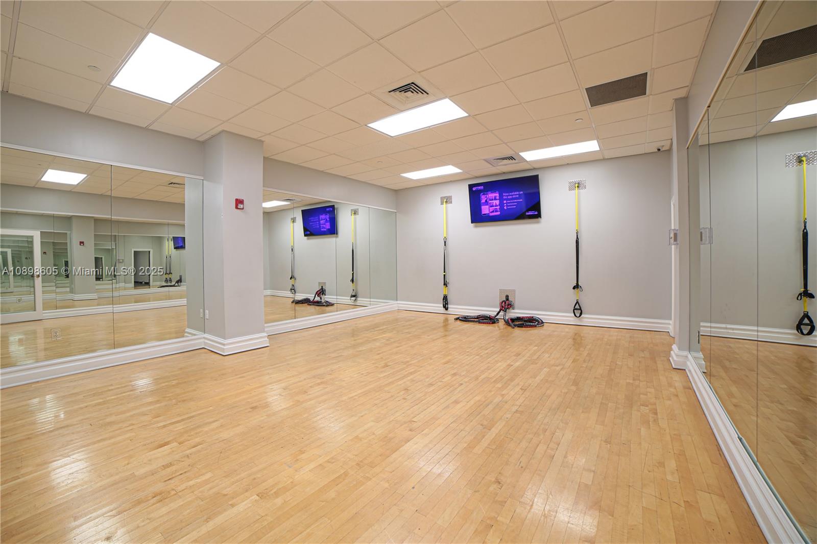 2501 S Ocean Dr 1617 (available July) Property Photo 46