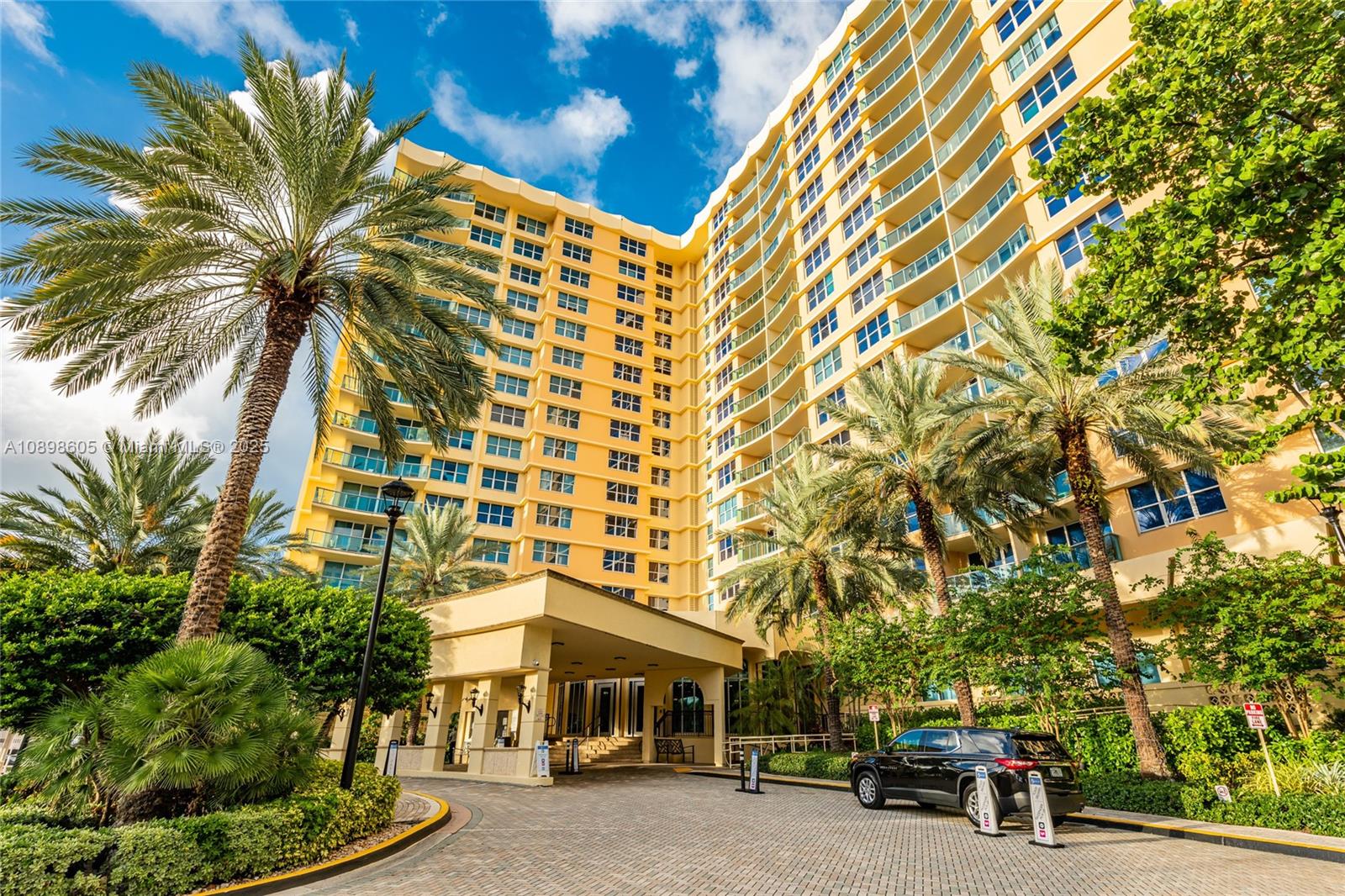 2501 S Ocean Dr 1617 (available July) Property Photo 59