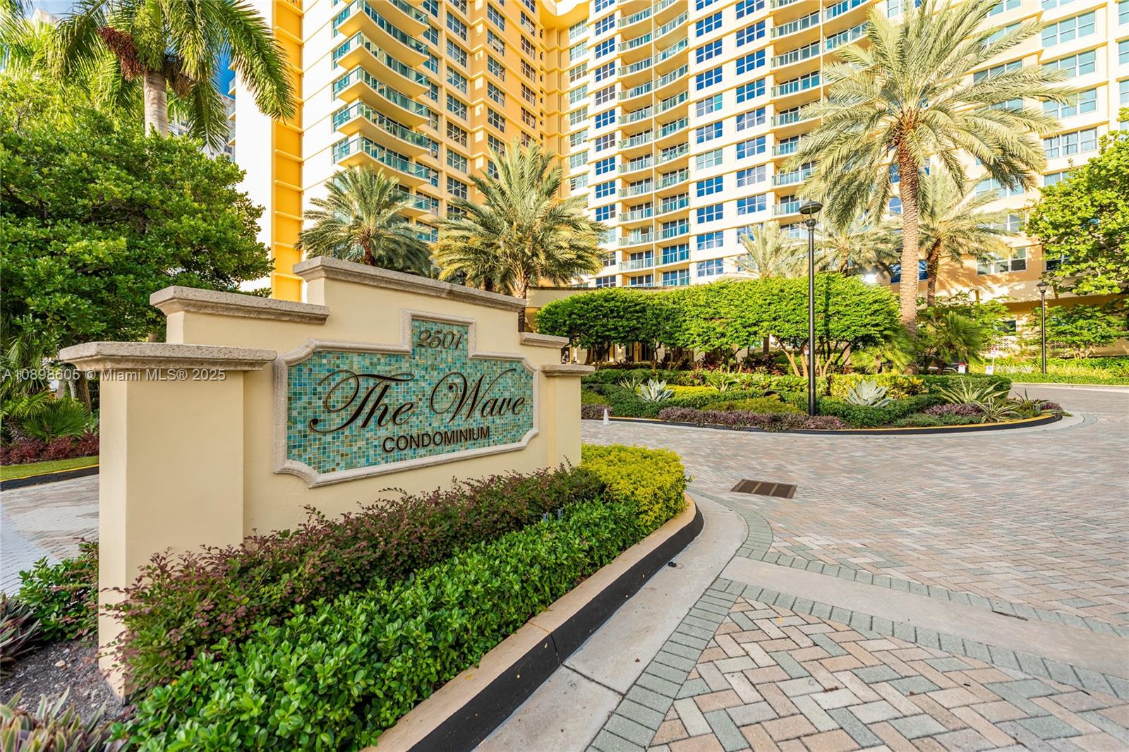 2501 S Ocean Dr 1617 (available July) Property Photo 60