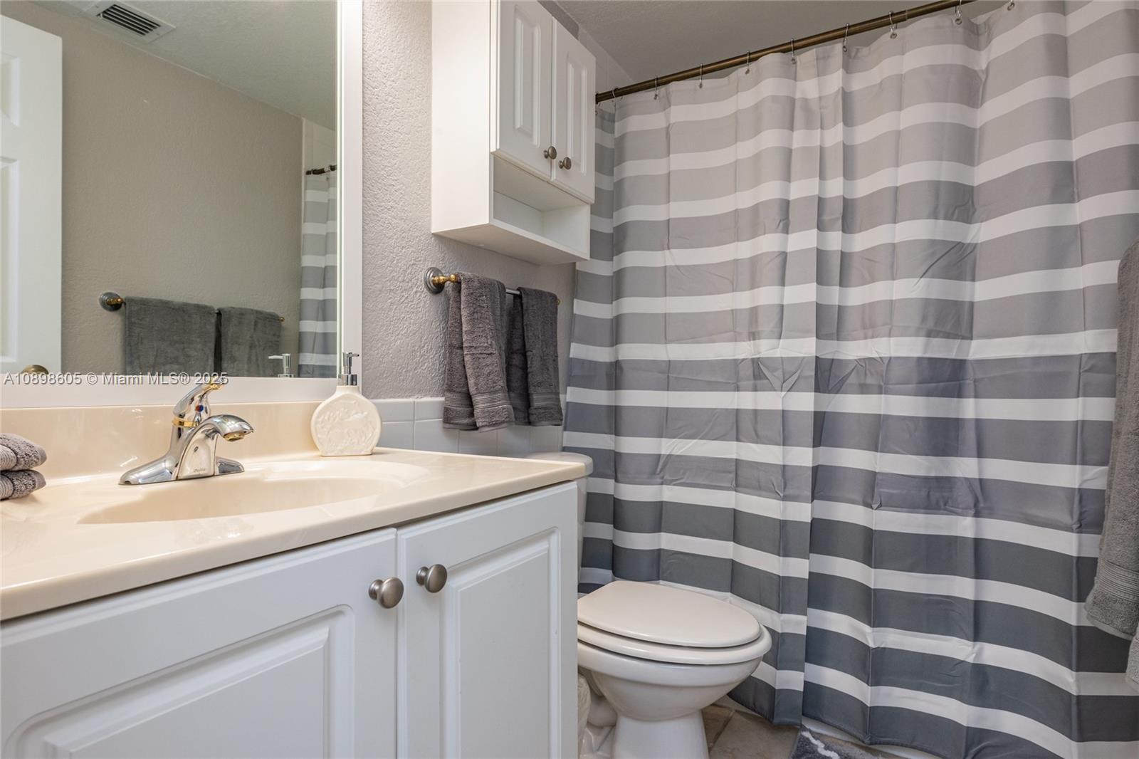 2501 S Ocean Dr 1617 (available July) Property Photo 66