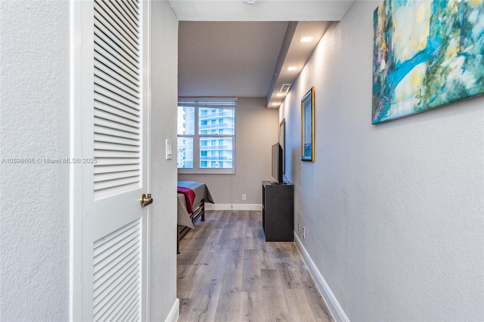 2501 S Ocean Dr 1617 (available July) Property Photo 69