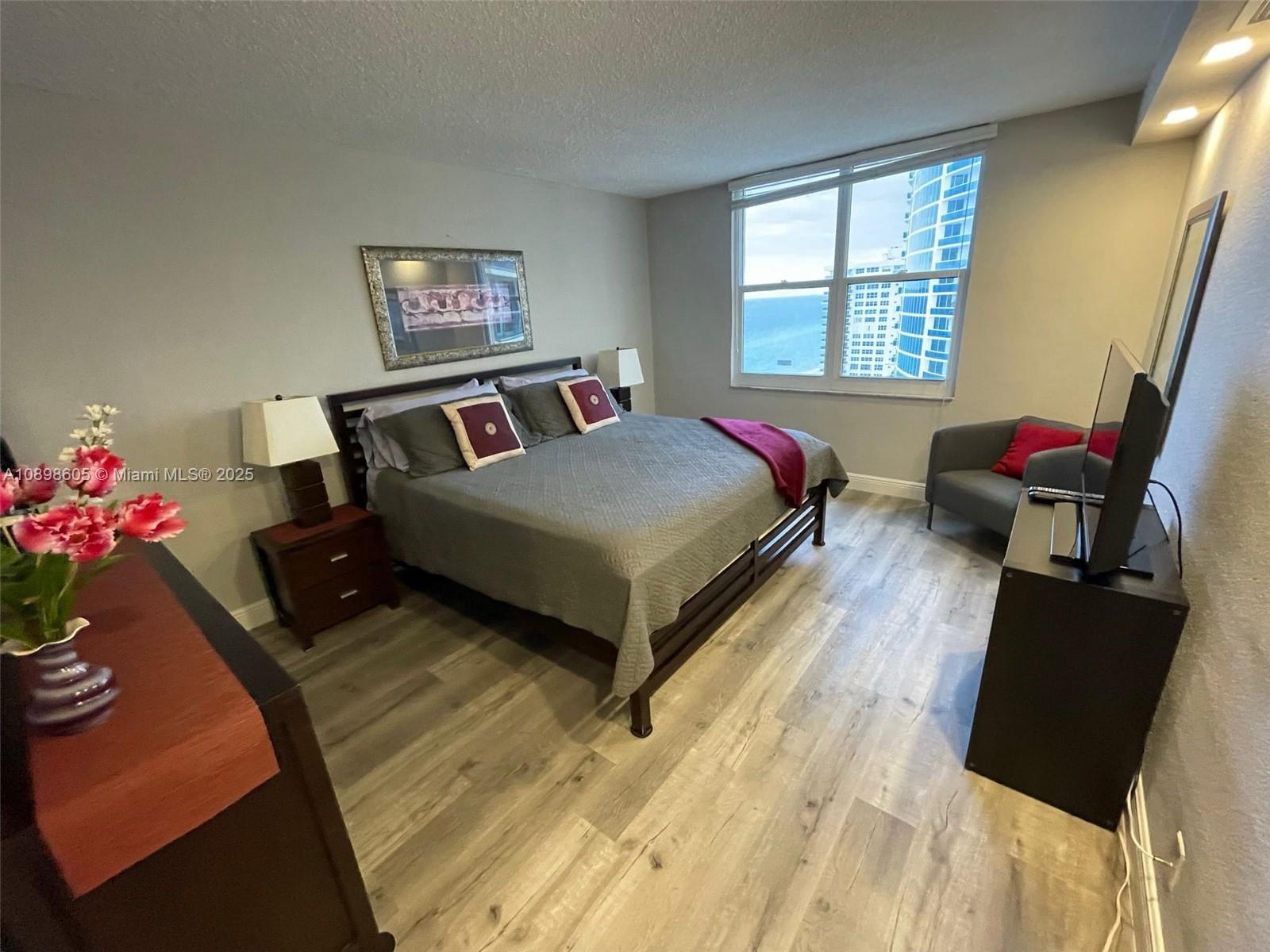 2501 S Ocean Dr 1617 (available July) Property Photo 86