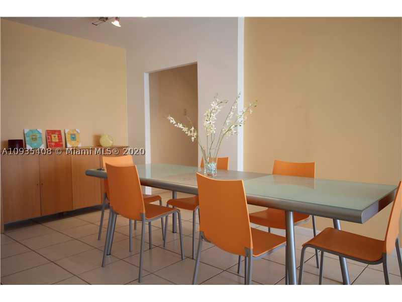 5161 Collins Av 508 Property Photo 7