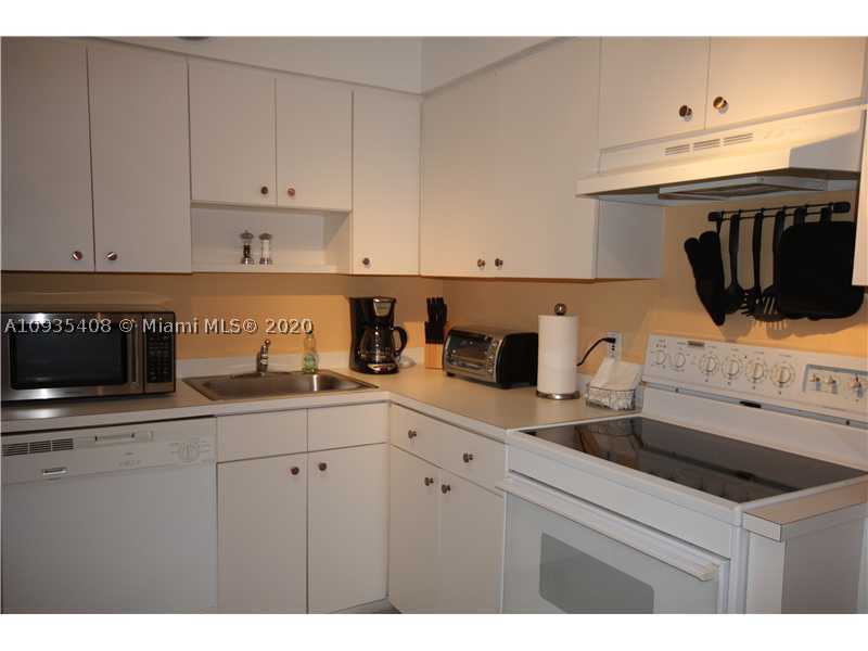 5161 Collins Av 508 Property Photo 10