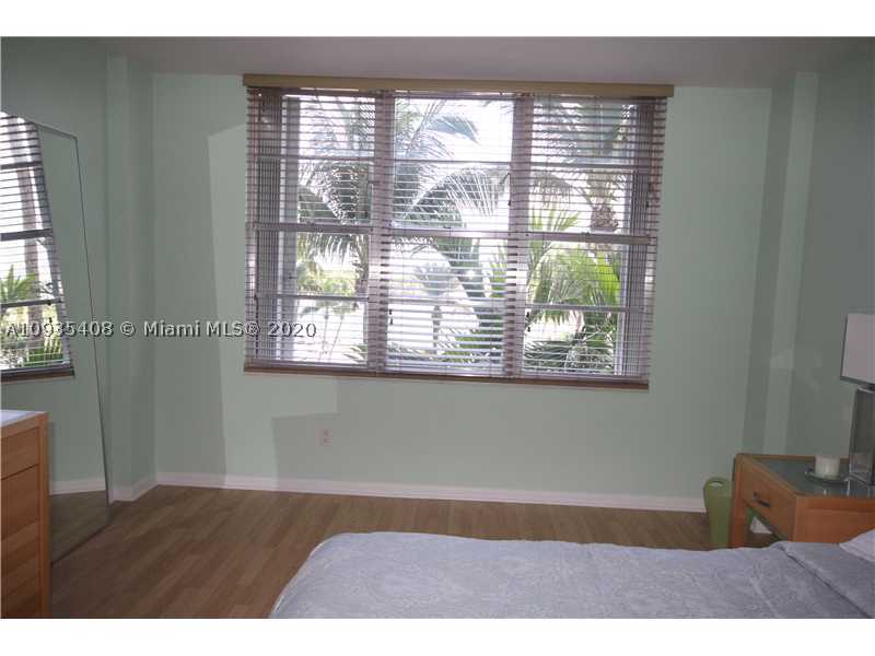 5161 Collins Av 508 Property Photo 16