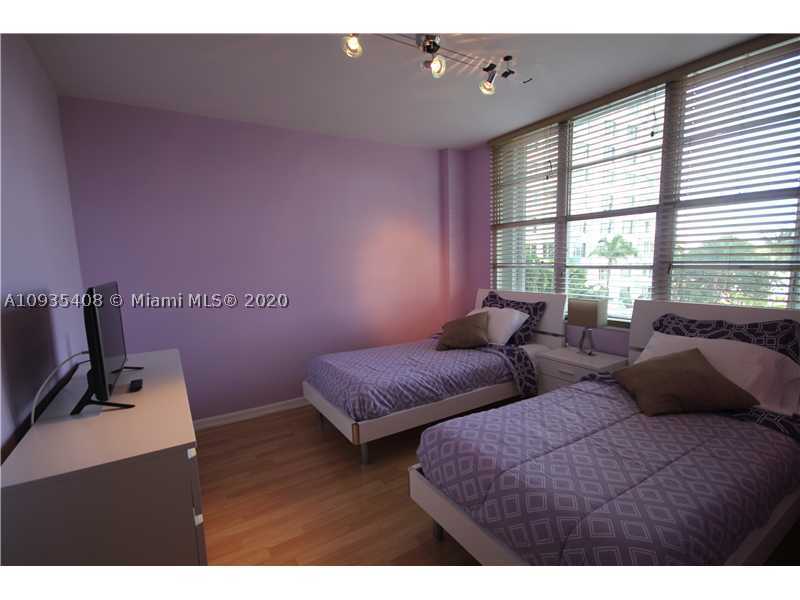 5161 Collins Av 508 Property Photo 20