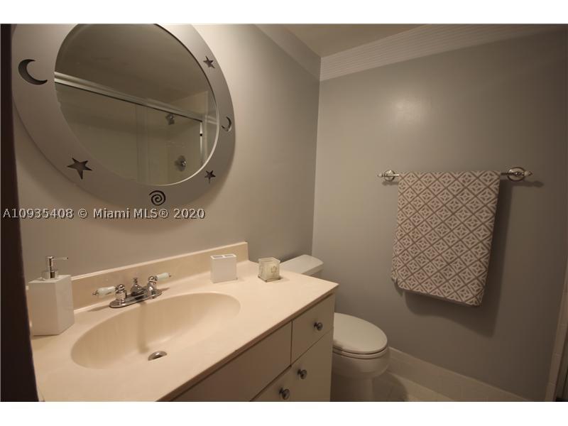 5161 Collins Av 508 Property Photo 21