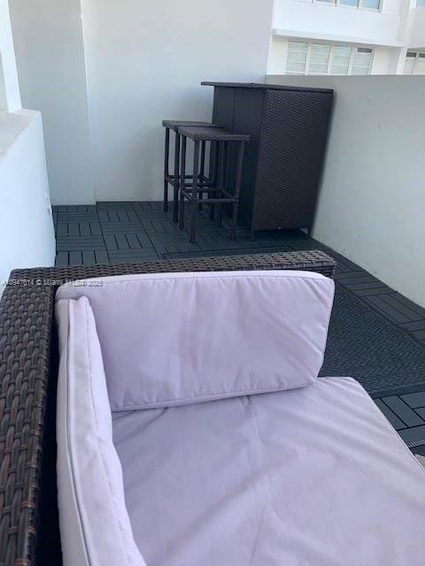 100 Lincoln Rd 1219 Property Photo 10