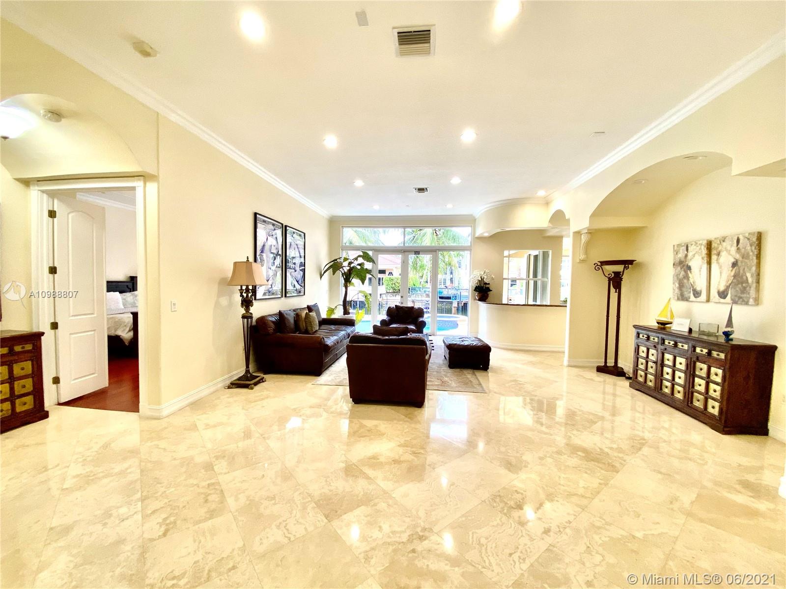 A10988807 Property Photo 2
