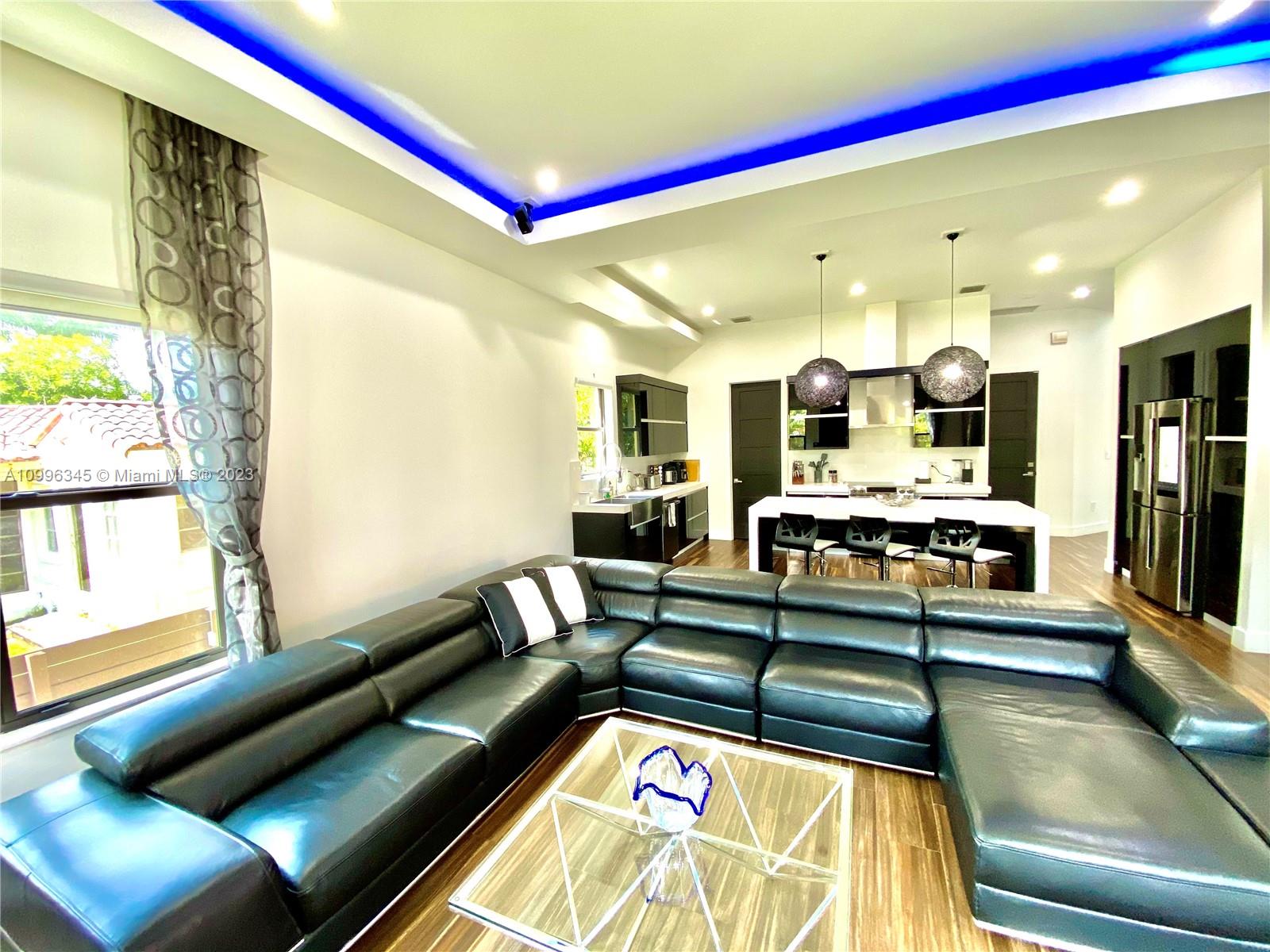A10996345 Property Photo 6
