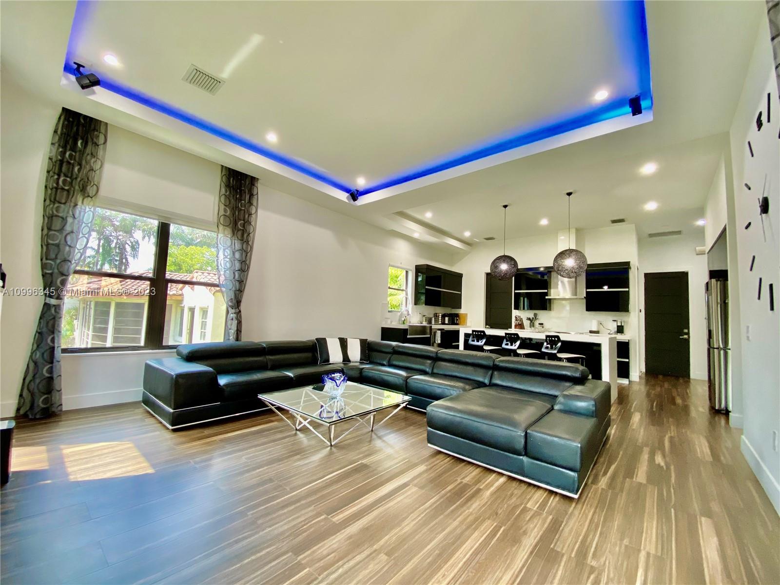 A10996345 Property Photo 7