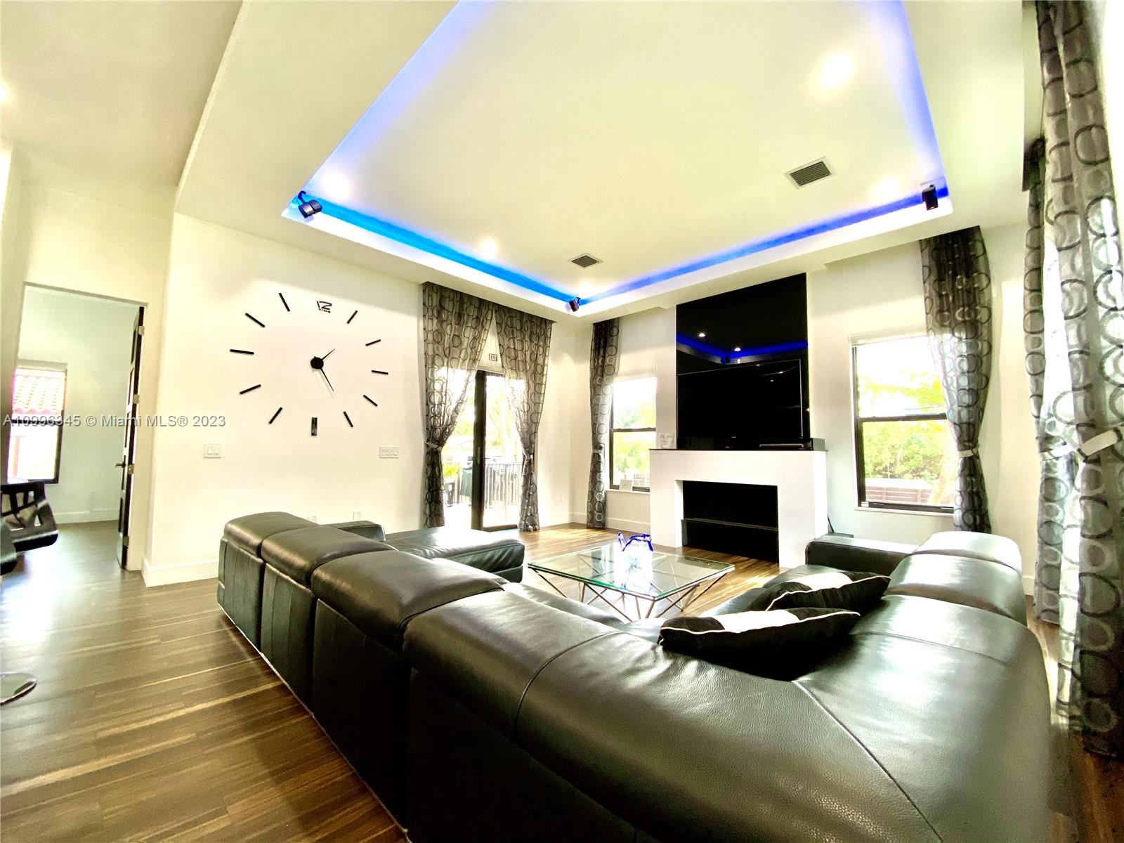 A10996345 Property Photo 8