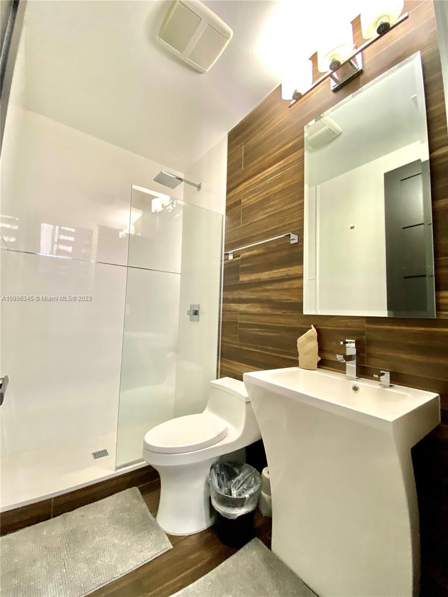 A10996345 Property Photo 13