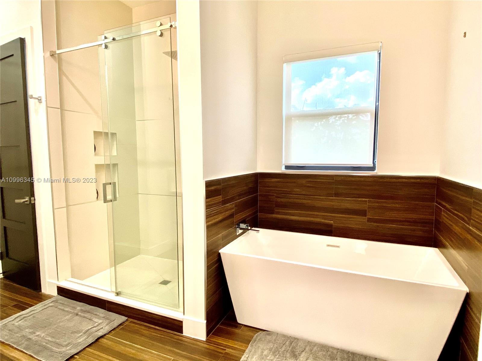 A10996345 Property Photo 26