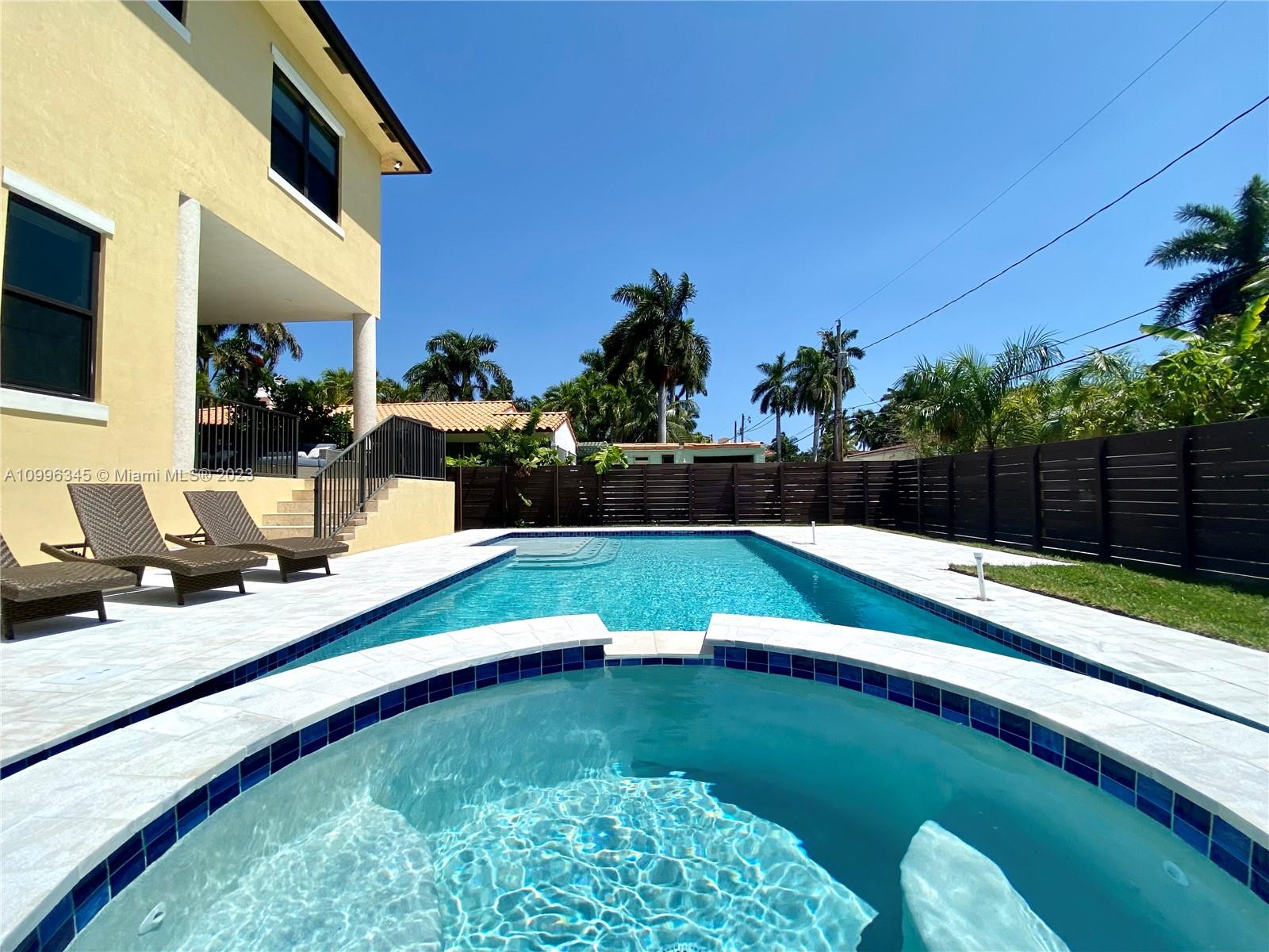 A10996345 Property Photo 28