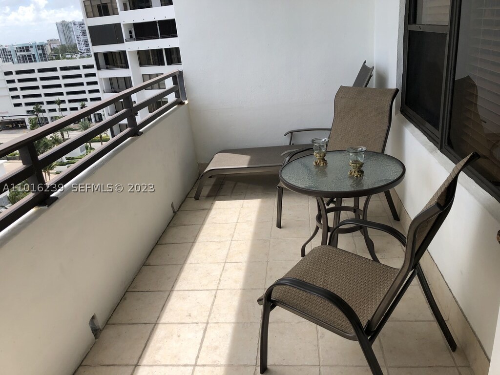 3505 S Ocean Dr 1115 Property Photo 9