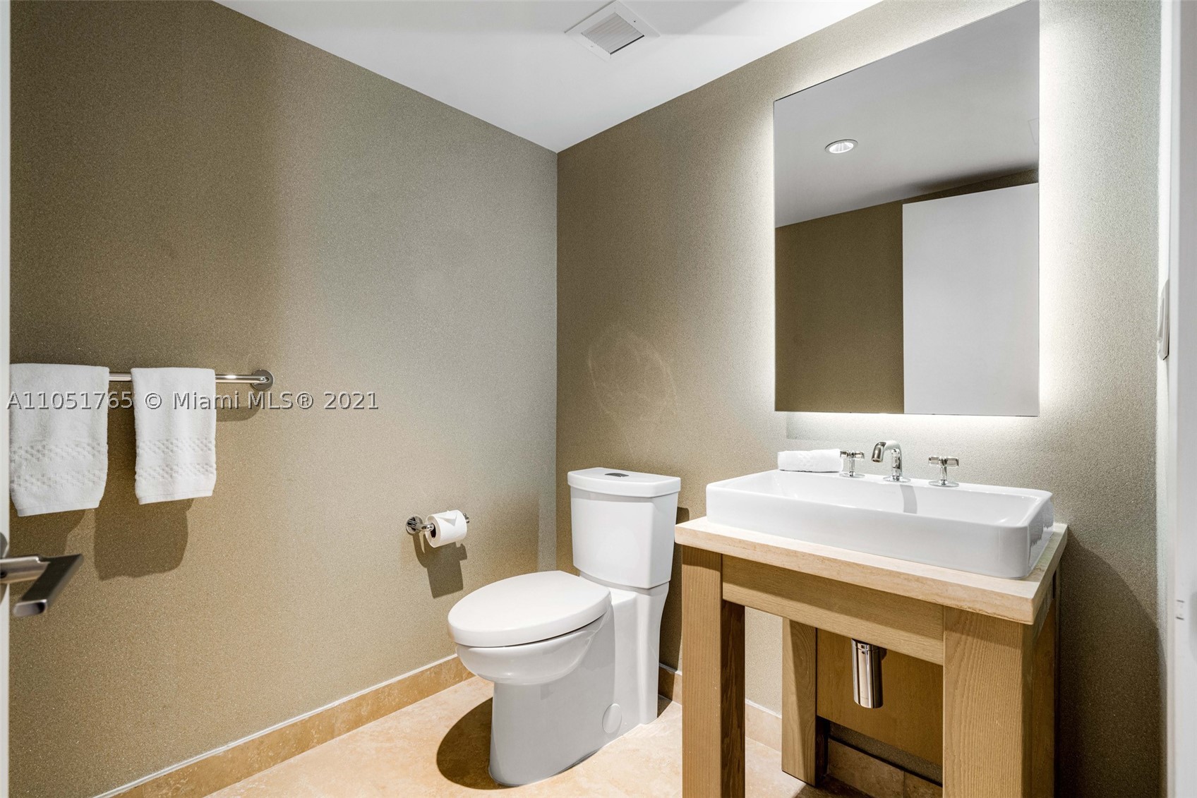102 24th St 1115 Property Photo 18