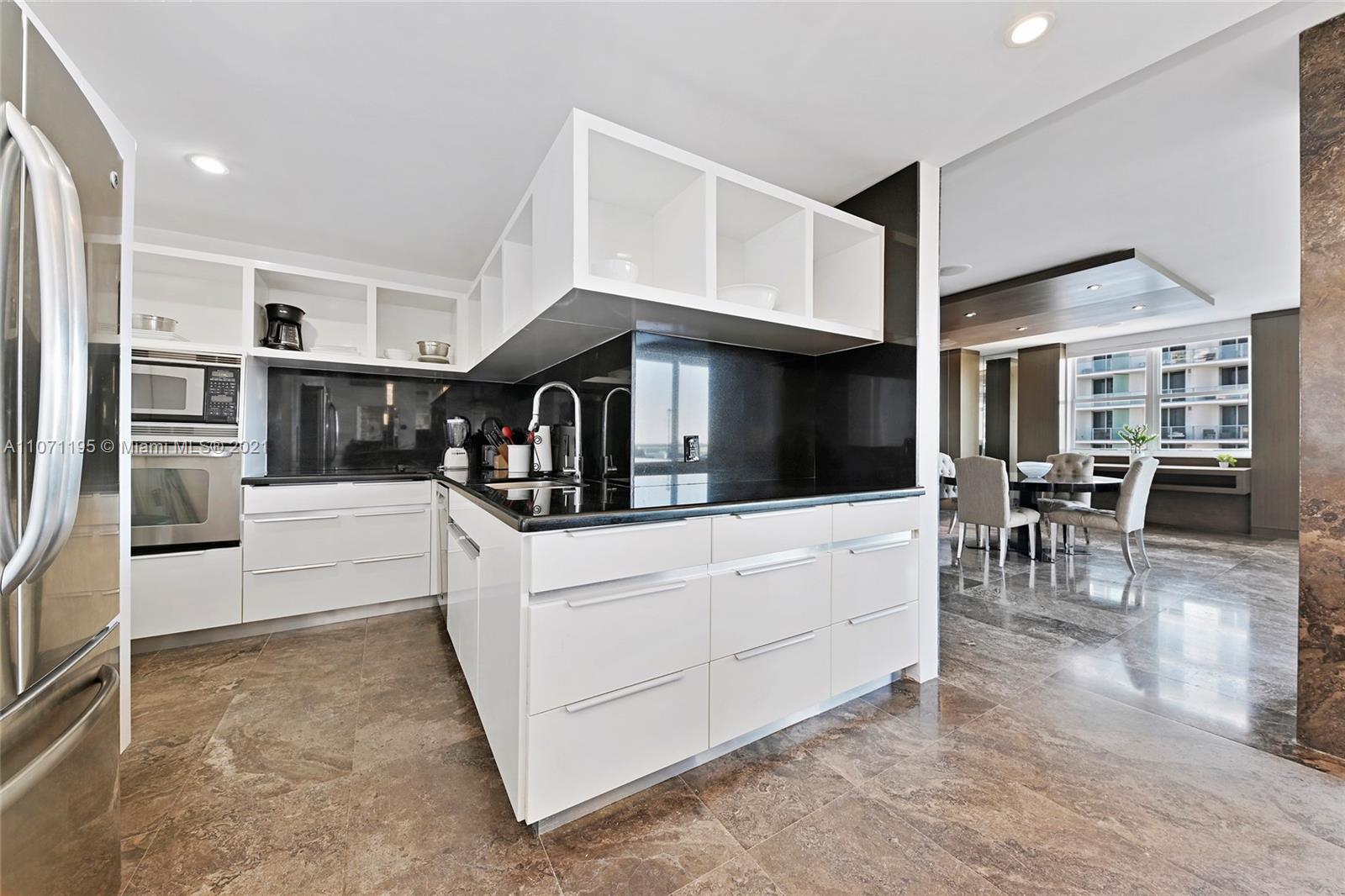 4001 S Ocean Dr Ph1 Property Photo 8