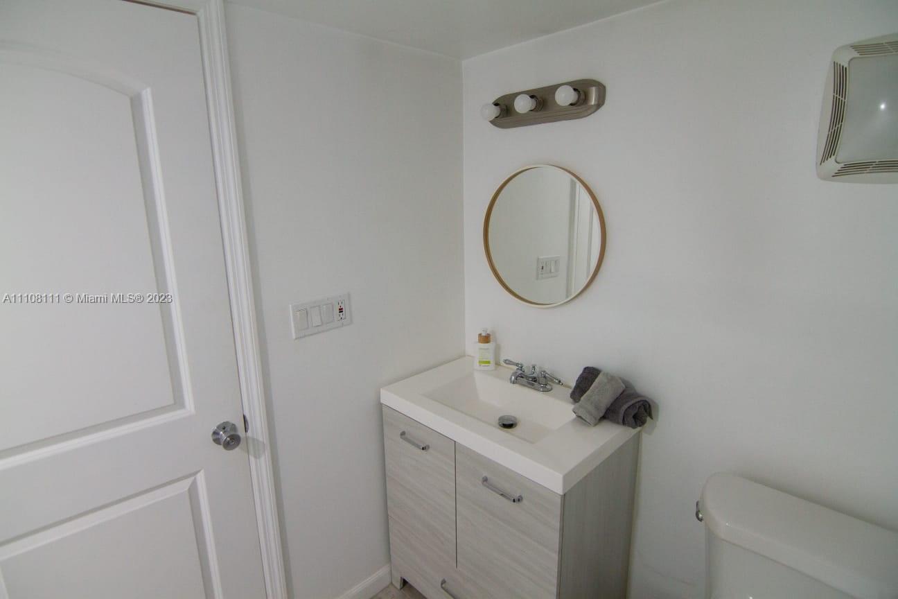 753 Michigan 3a Property Photo 10