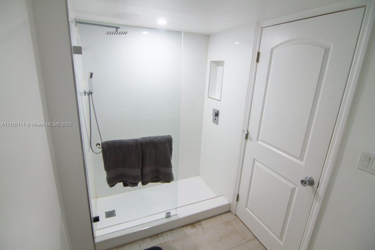 753 Michigan 3a Property Photo 11