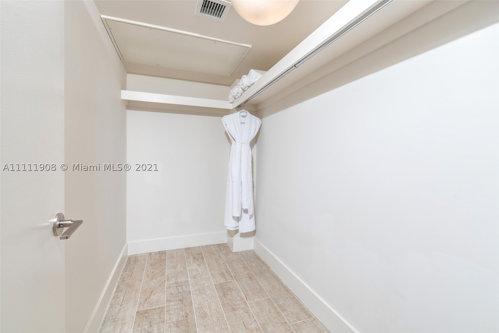 102 24th St 1019 Property Photo 7