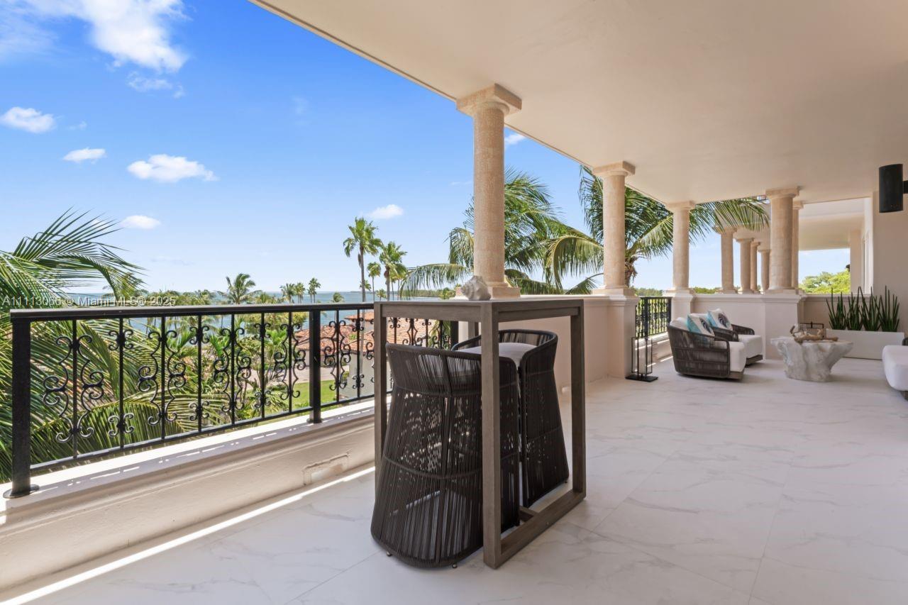 19143 Fisher Island Dr 19143 Property Photo 60