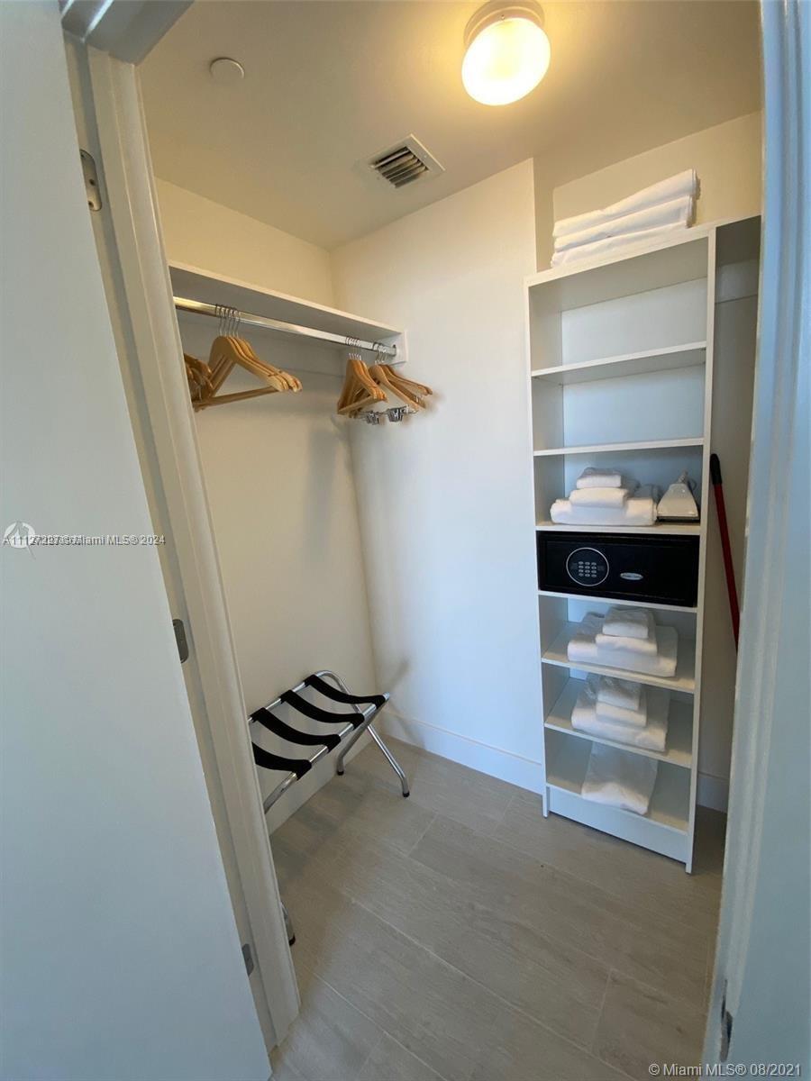 4010 S Ocean Dr R401 Property Photo 15