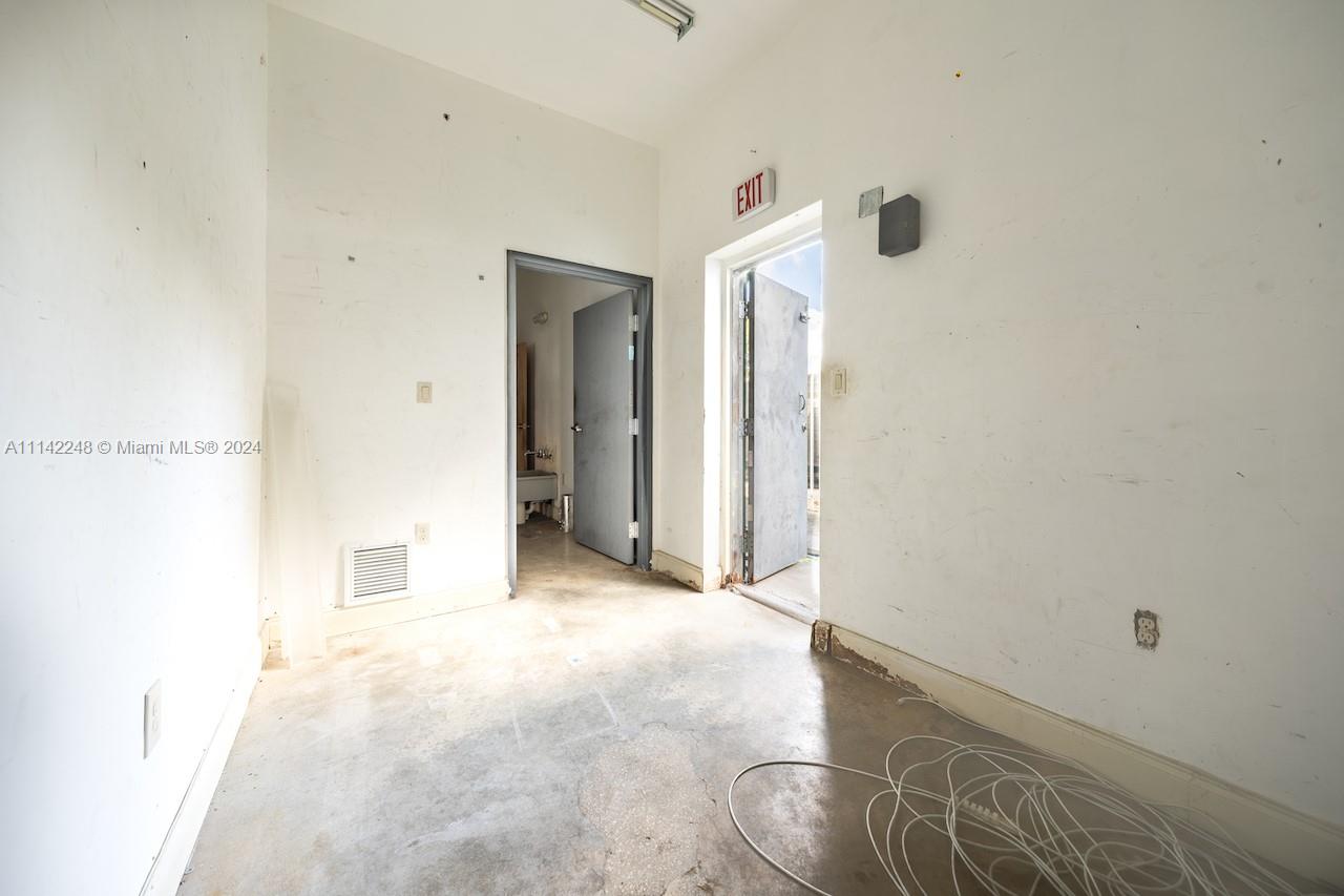 1525 Nw 3rd Ave Property Photo 16