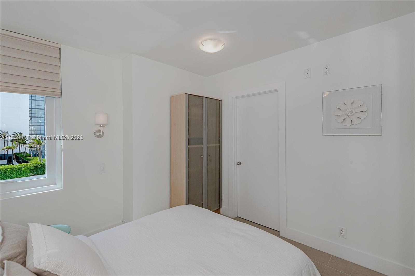 2301 Collins Ave 938 Property Photo 9