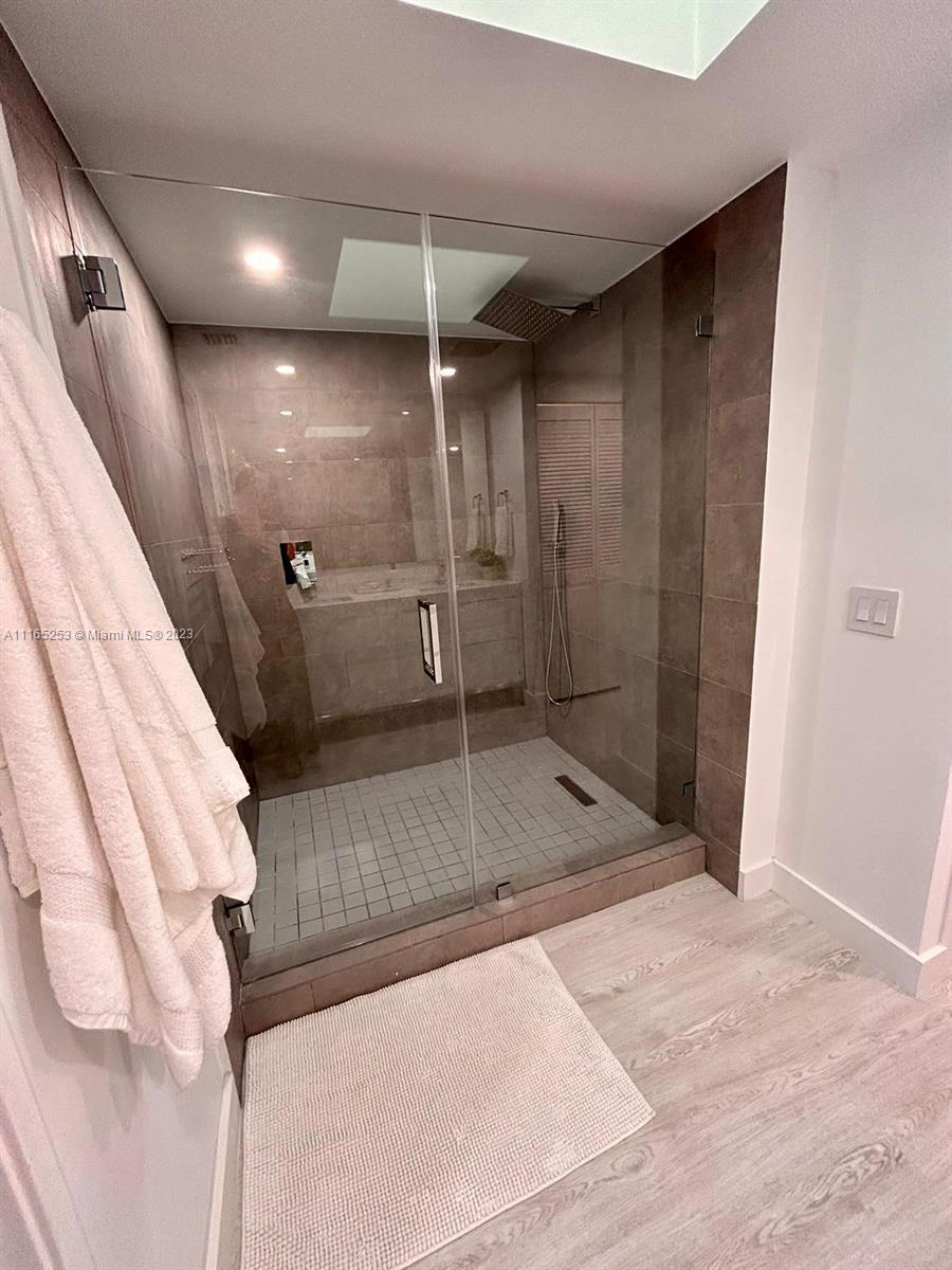 101 Crandon Blvd 473 Property Photo 18