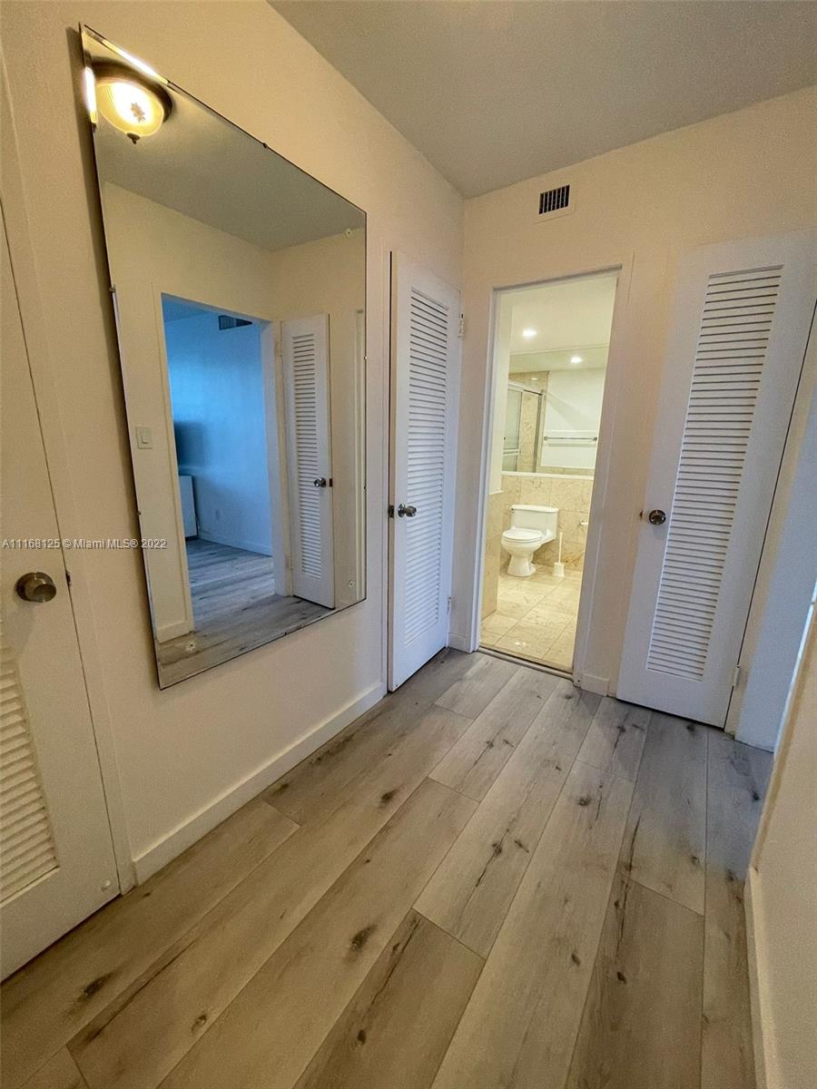 5161 Collins Ave 914 Property Photo 9