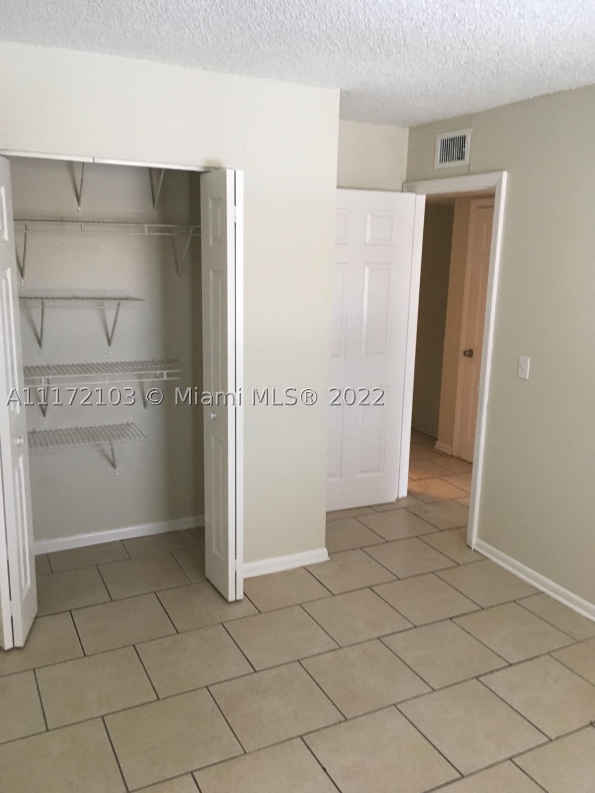5962 Nw 29th Pl 112 Property Photo 5