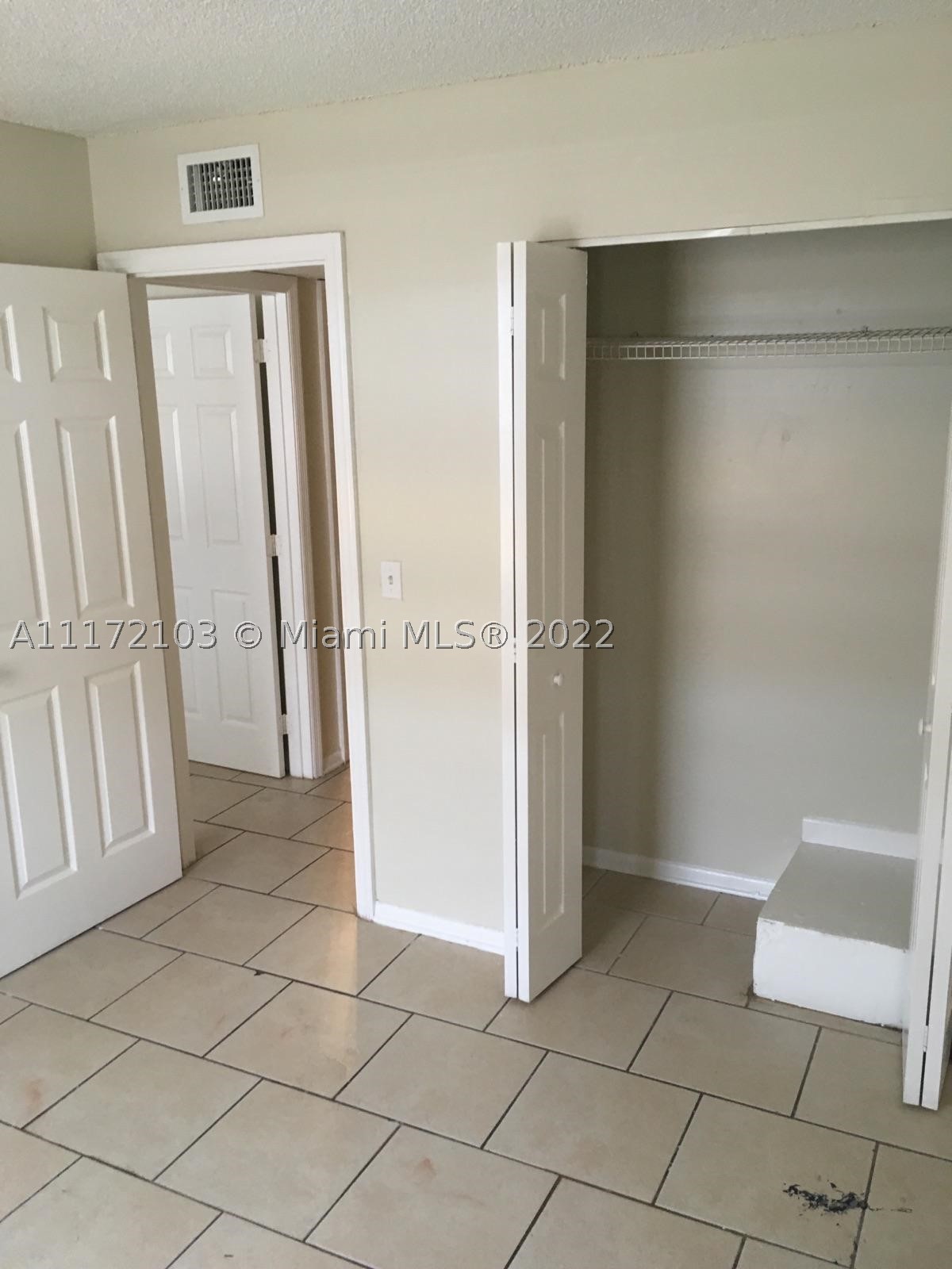 5962 Nw 29th Pl 112 Property Photo 6