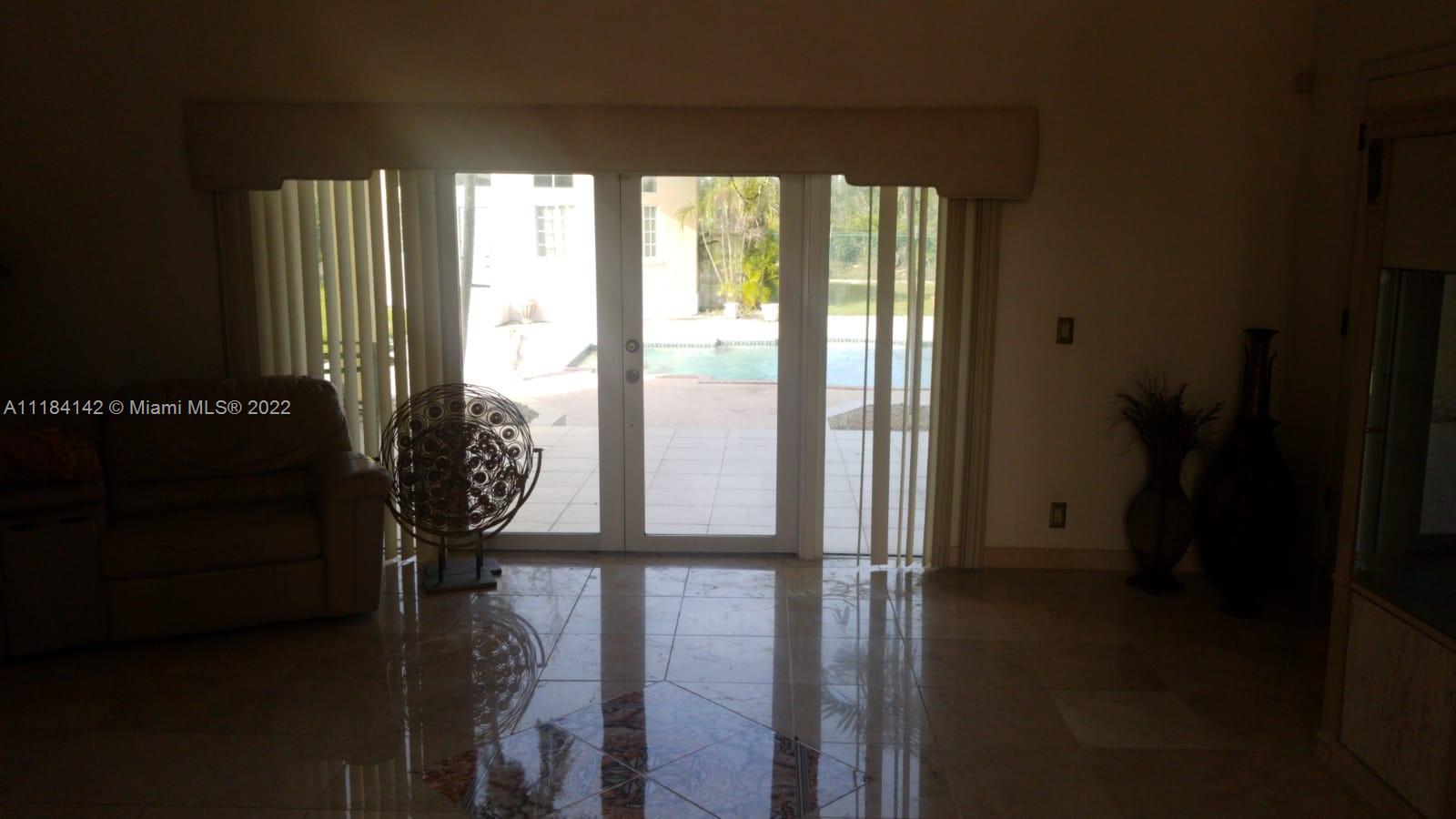 #6 Bahama Property Photo 8