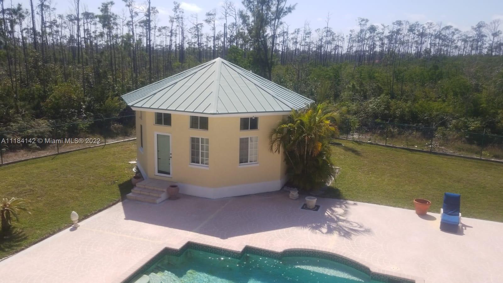 #6 Bahama Property Photo 12