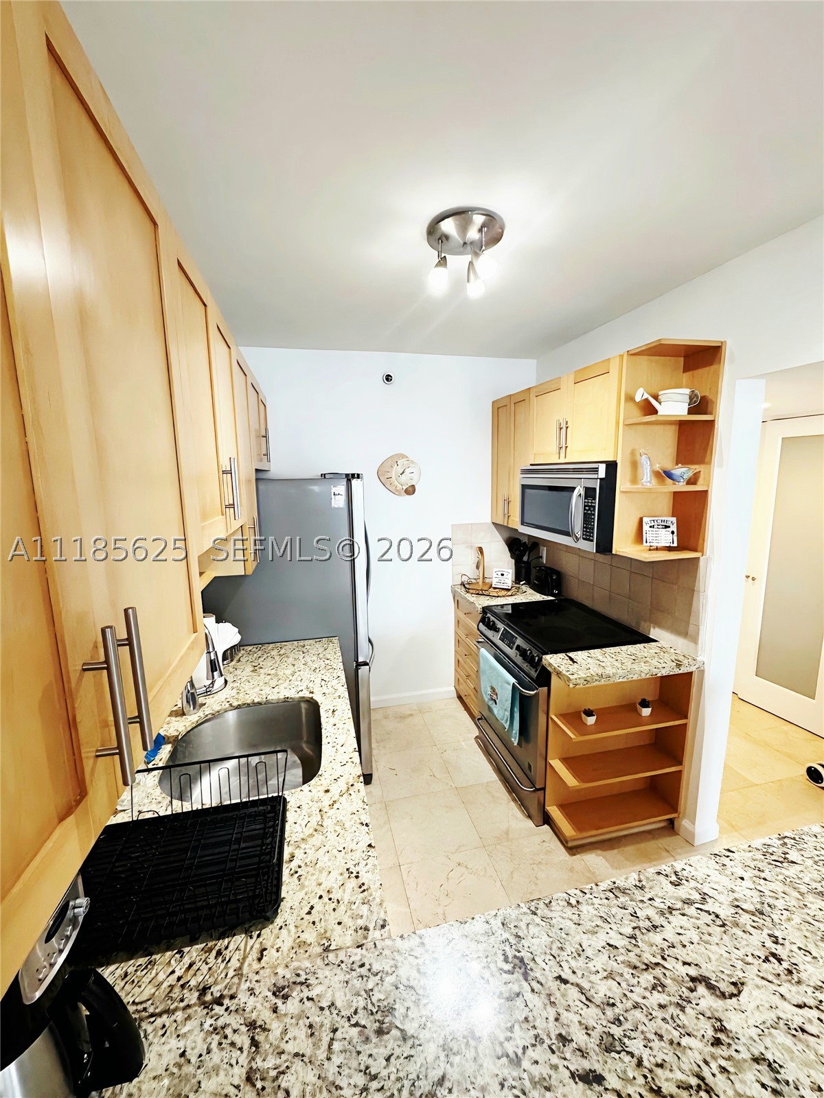 100 Lincoln Rd 1243 Property Photo 7