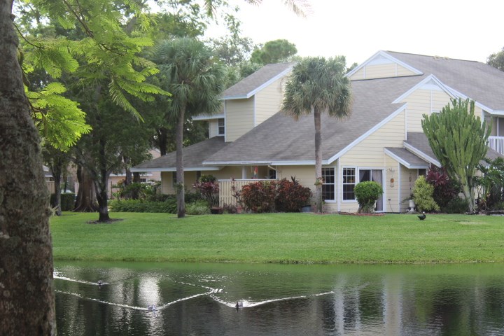 100 Lincoln Rd 1243 Property Photo 25