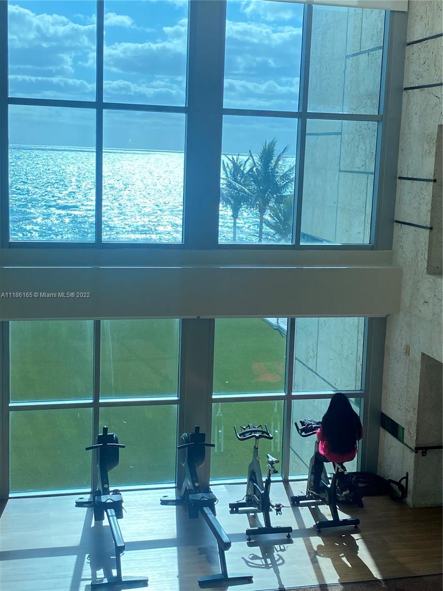 6801 Collins Ave 1102 (door 1111) Property Photo 15