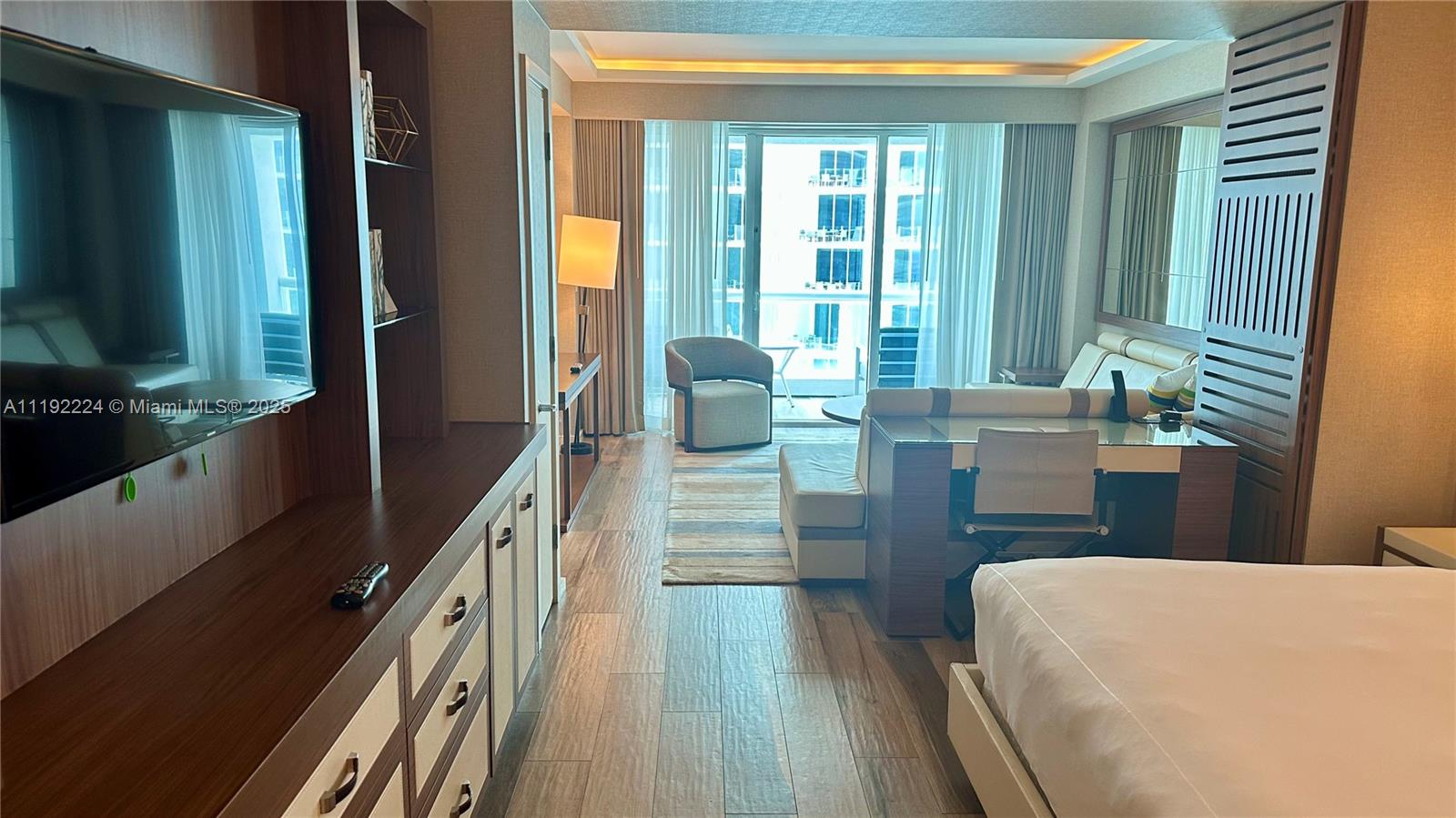 551 N Fort Lauderdale Beach Blvd H1510 Property Photo 8