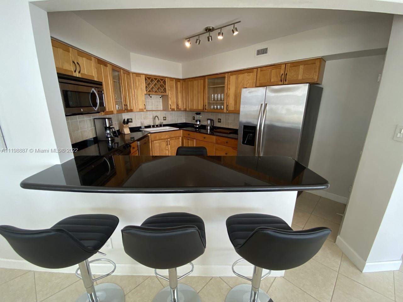 5151 Collins Ave 531 Property Photo 9