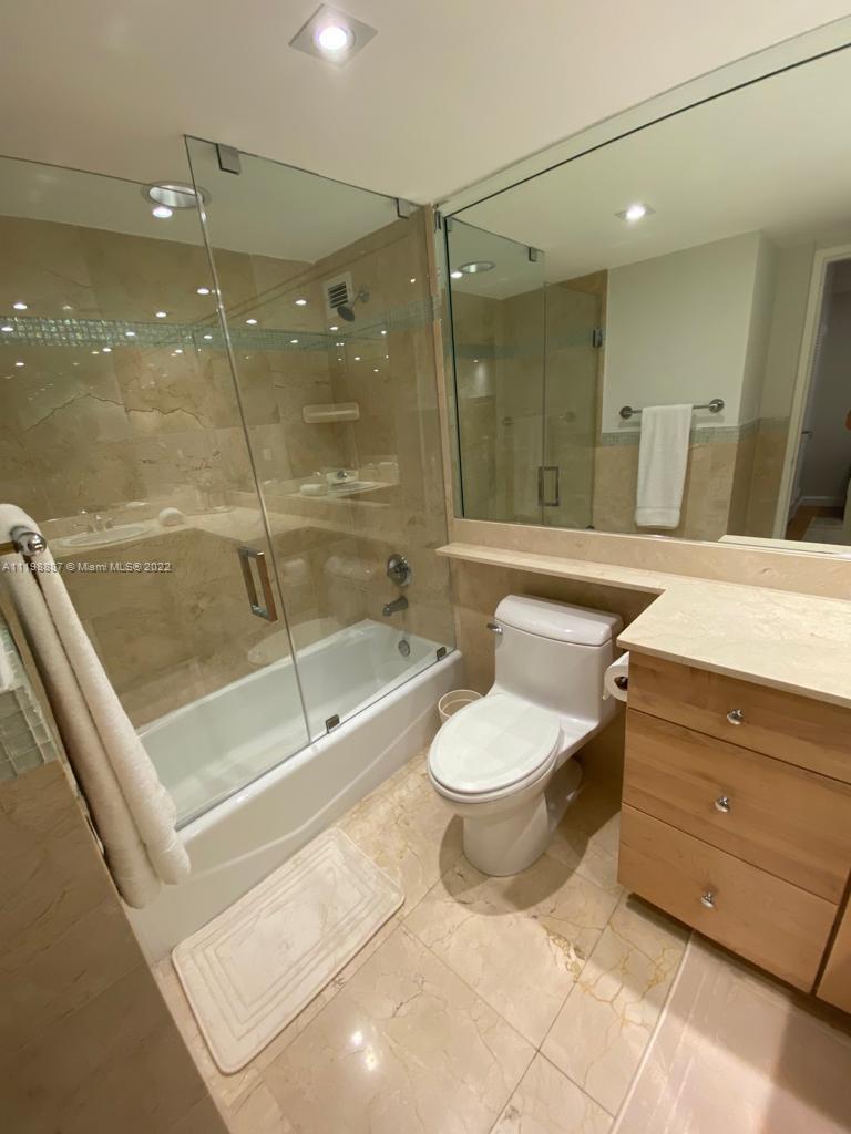 5151 Collins Ave 531 Property Photo 20