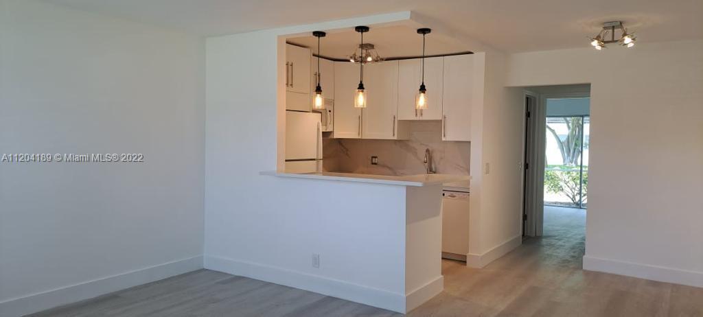 155 Easthampton G 155 Property Photo 4