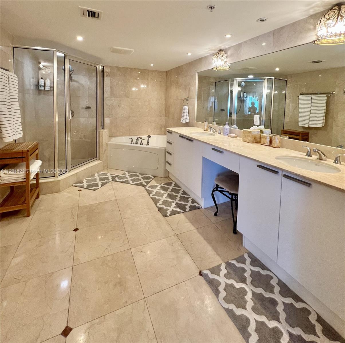 16699 Collins Ave 2704 Property Photo 11