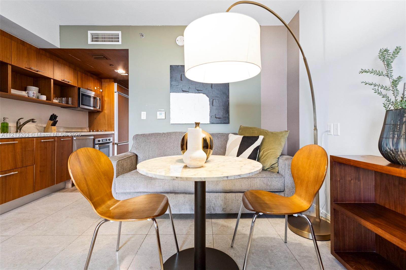 50 Biscayne Blvd 605 Property Photo 4