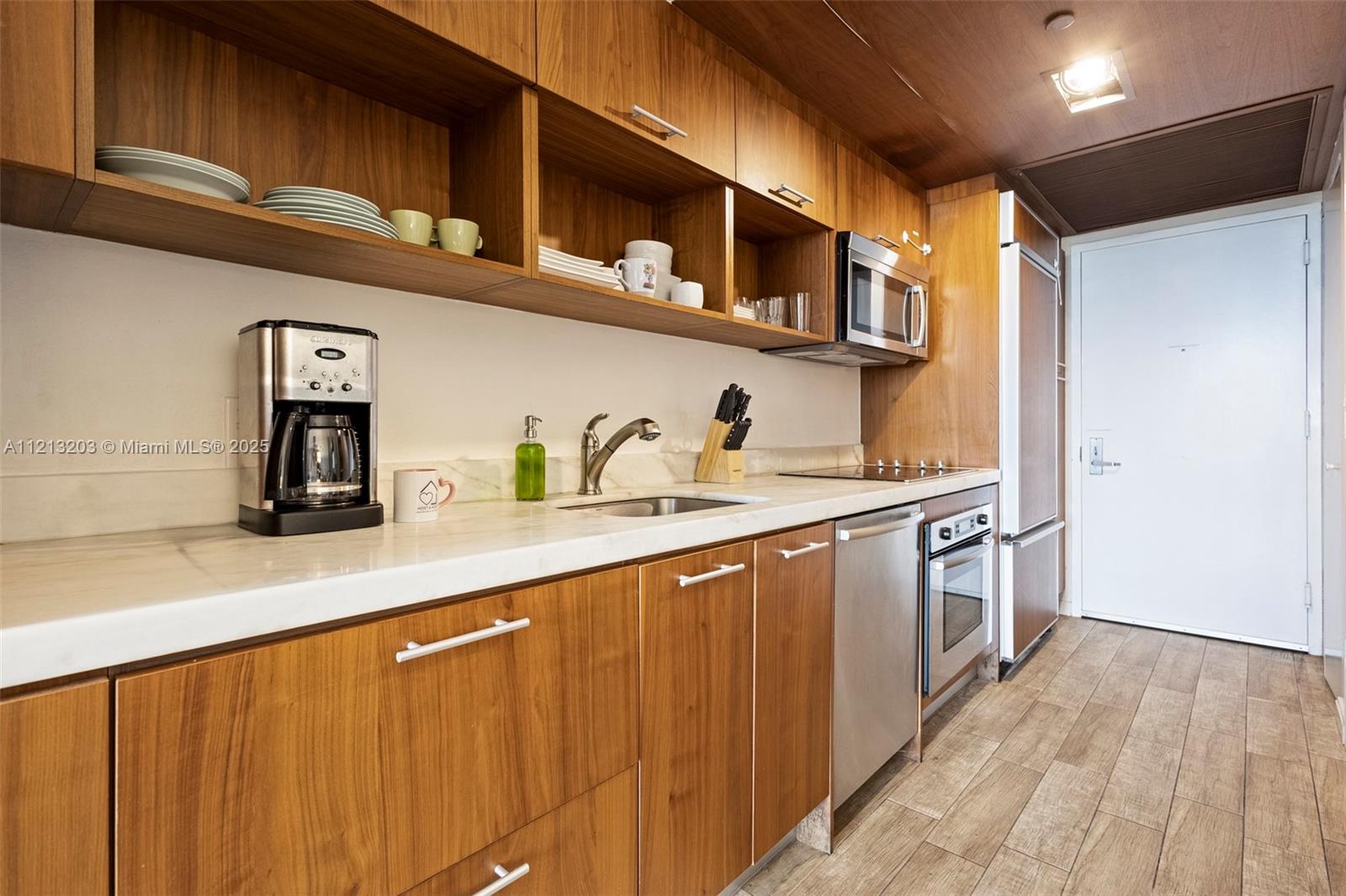 50 Biscayne Blvd 605 Property Photo 12
