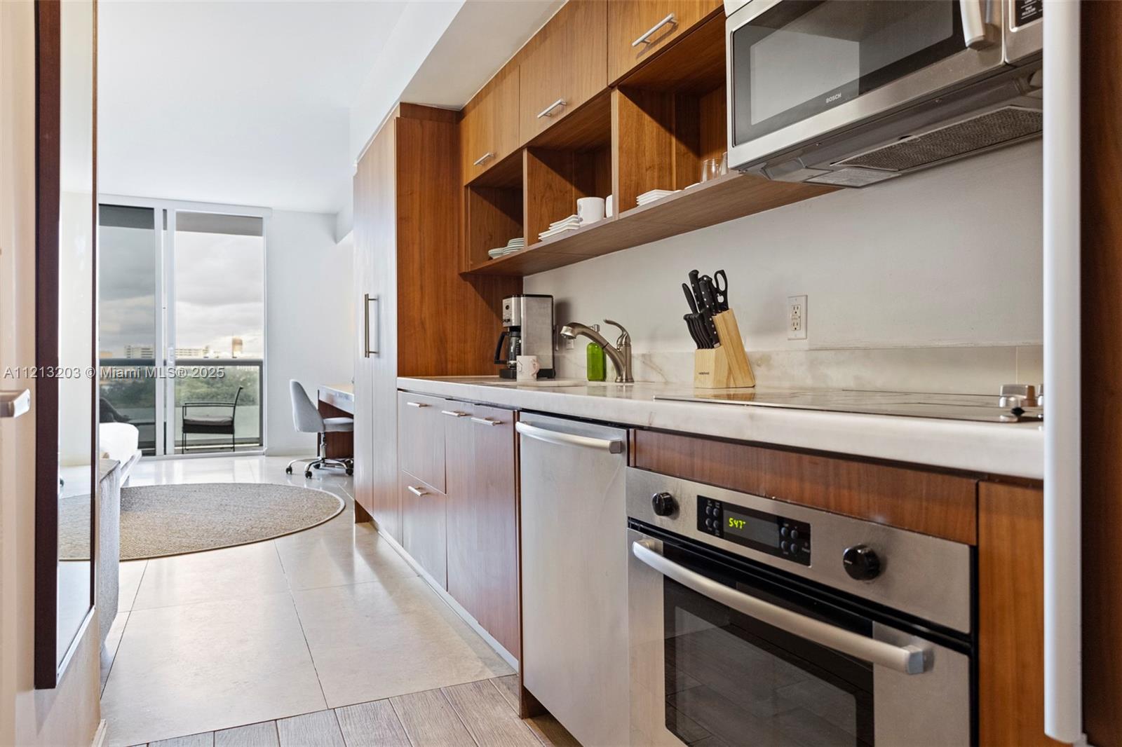 50 Biscayne Blvd 605 Property Photo 13