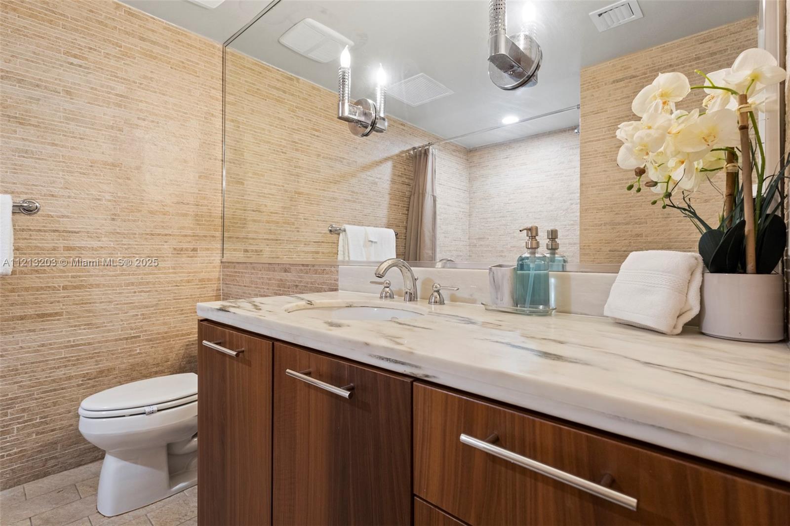 50 Biscayne Blvd 605 Property Photo 16